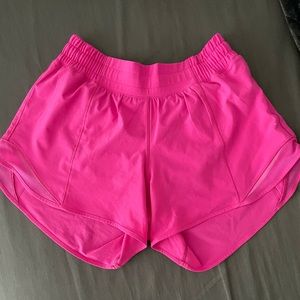 lululemon hotty hot shorts SONIC PINK